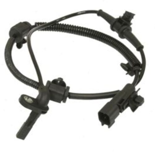 Hitachi Front Right ABS Wheel Speed Sensor for 2010-2011 Saab 9-5 2.0L 2.8L L4 V6